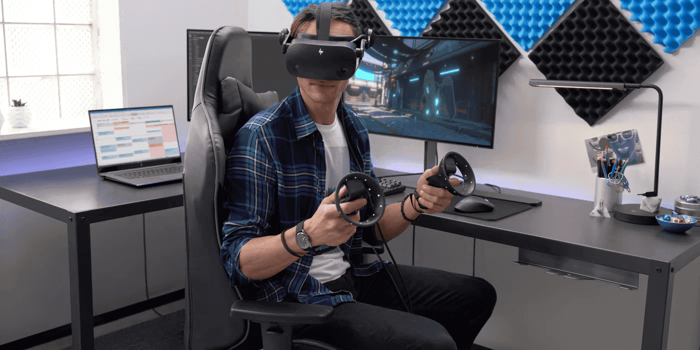 Jugador disfrutando juegos de realidad virtual con sistema HP OMEN